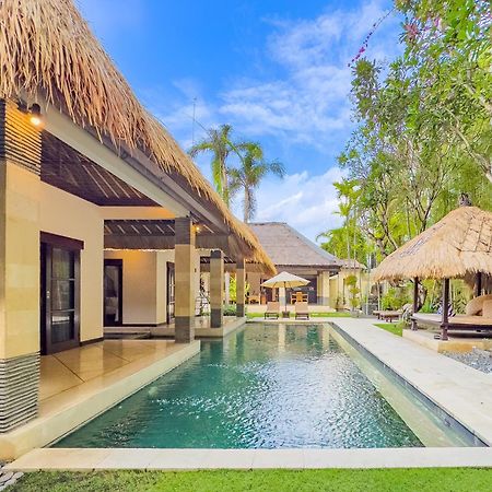 Villa Bugis Drupadi Seminyak Luaran gambar