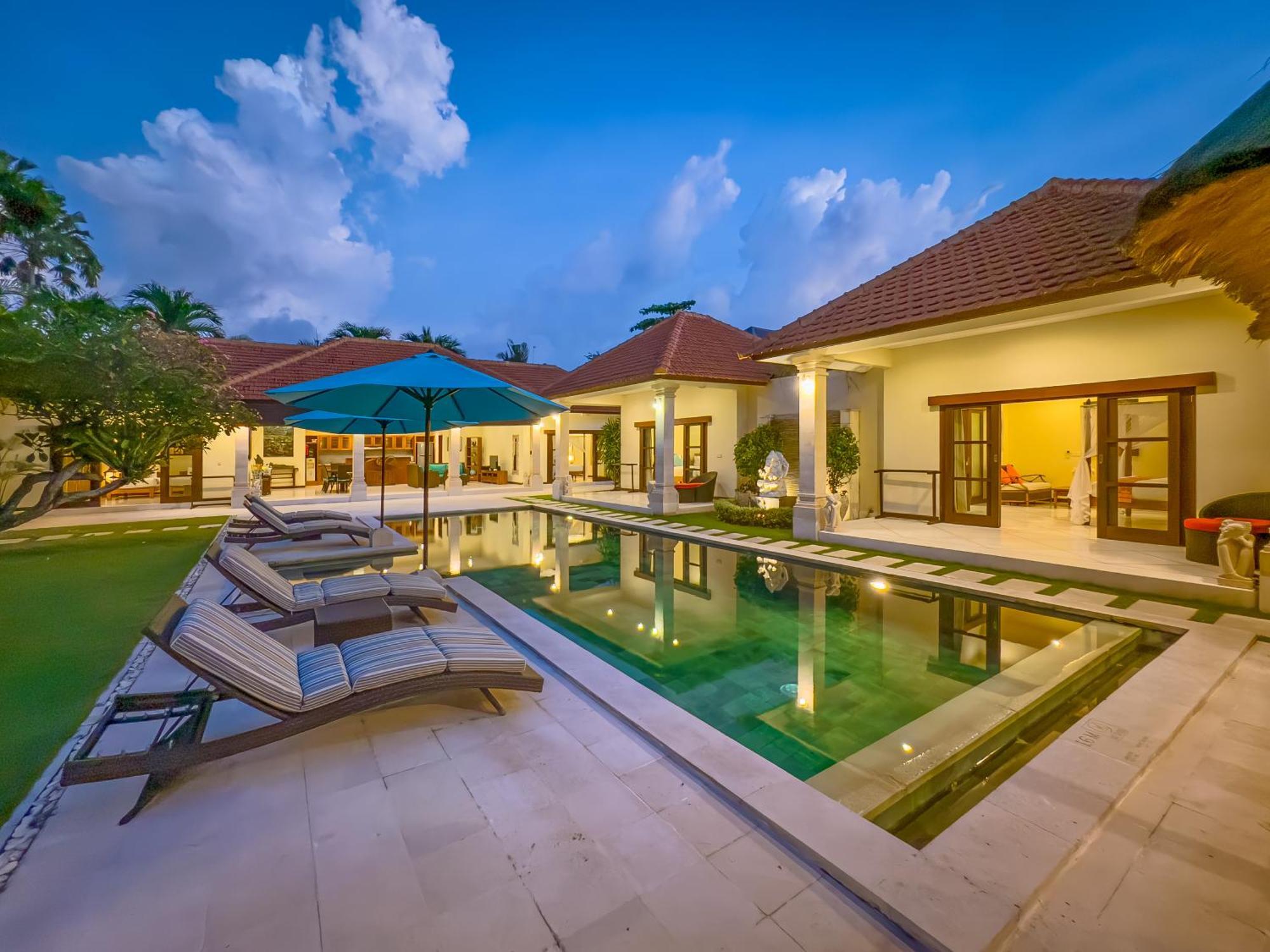 Villa Bugis Drupadi Seminyak Bilik gambar