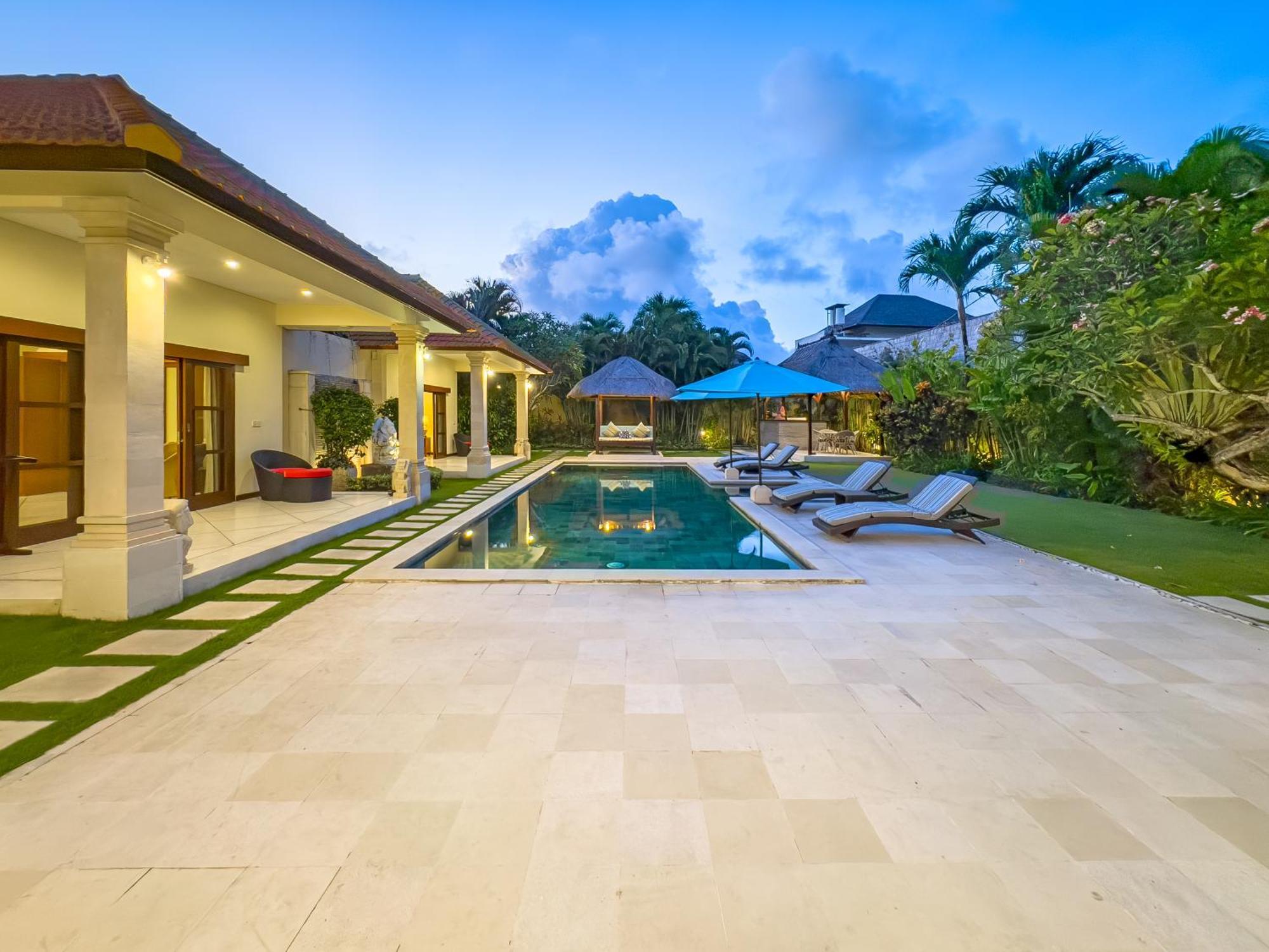 Villa Bugis Drupadi Seminyak Bilik gambar