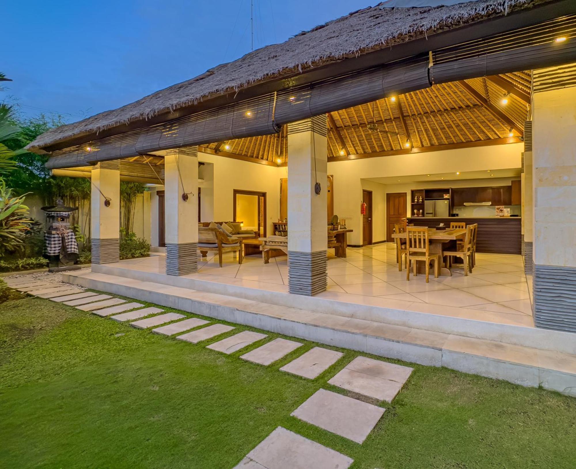 Villa Bugis Drupadi Seminyak Bilik gambar